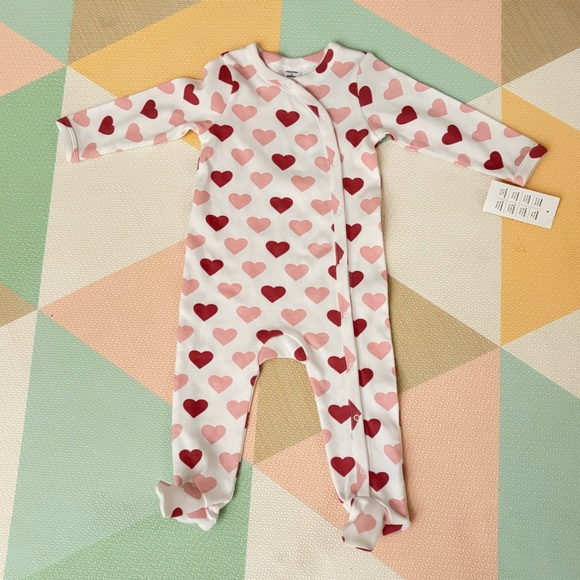 NWT Nordstrom Hearts Onesie Footie Button Up 6 months - Picture 7 of 10